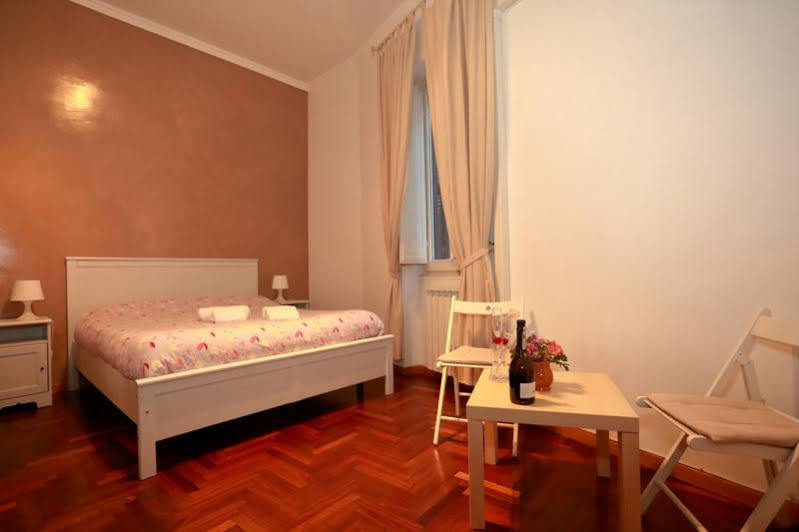 Finally In Rome Extérieur photo