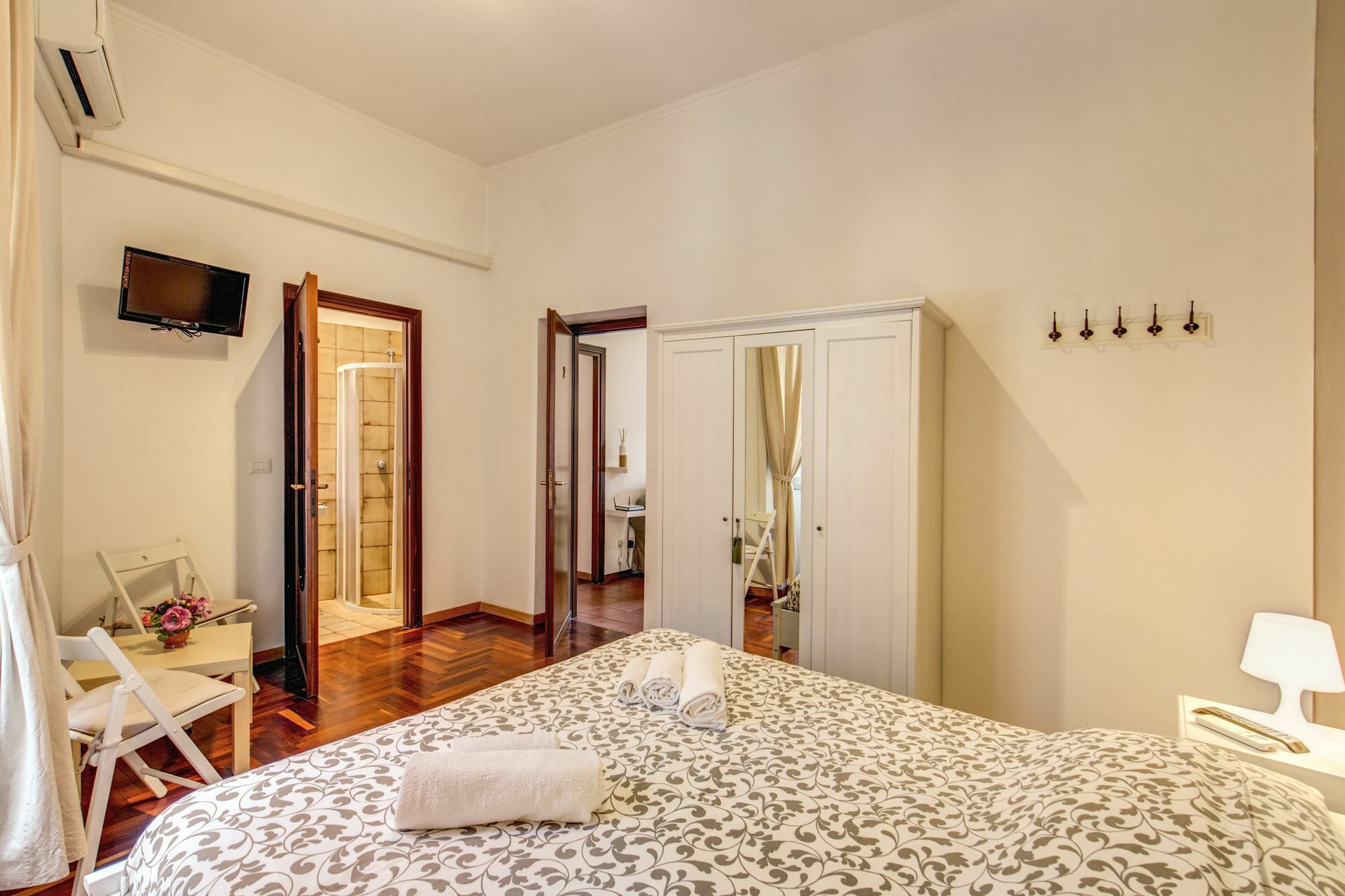 Finally In Rome Extérieur photo